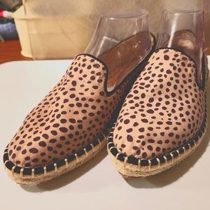 Universal Thread faux suede leopard print espadrille flats‎ size 8